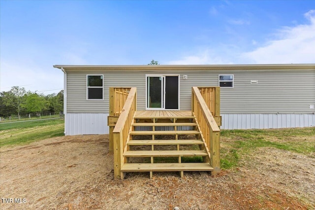 113 Hicks Dr, Johnson City, TN 37615 - back of house with a wooden deck