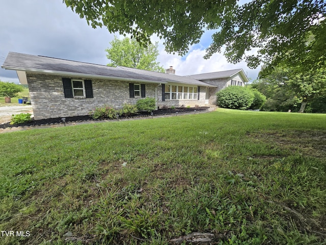 1382 Elijah Martin Rd, Whitesburg, TN 37891 - view of front of home with a chimney and a front lawn