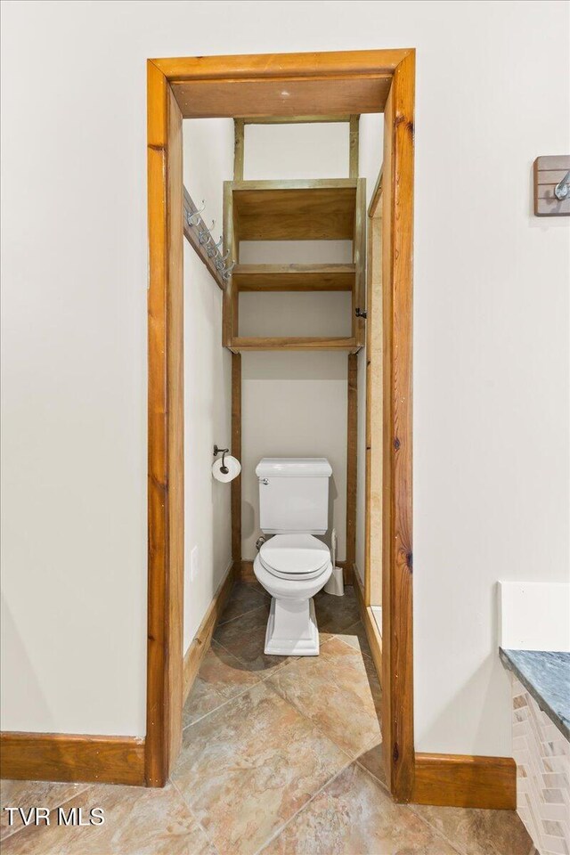 108 Chock Creek Rd, Johnson City, TN 37601 - bathroom with toilet and baseboards
