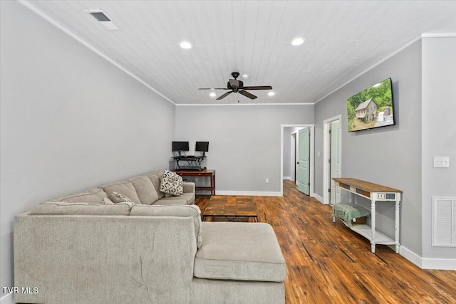 108 Chock Creek Rd, Johnson City, TN 37601 - living area featuring ceiling fan, recessed lighting, ornamental molding, wood finished floors, and baseboards