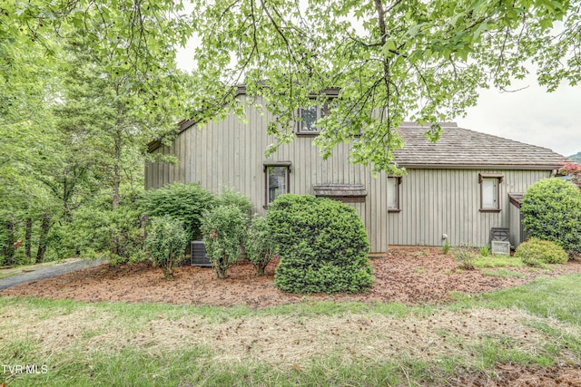 153 Columbine Rd, Kingsport, TN 37660 - view of property exterior with central air condition unit