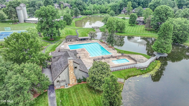 153 Columbine Rd, Kingsport, TN 37660 - aerial view of a nearby body of water and a pool area