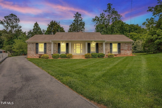 524 Robindale Ln, Kingsport, TN 37663 - photo 1