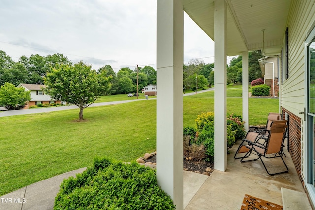 137 Highland Rd, Jonesborough, TN 37659 - view of green lawn with covered porch