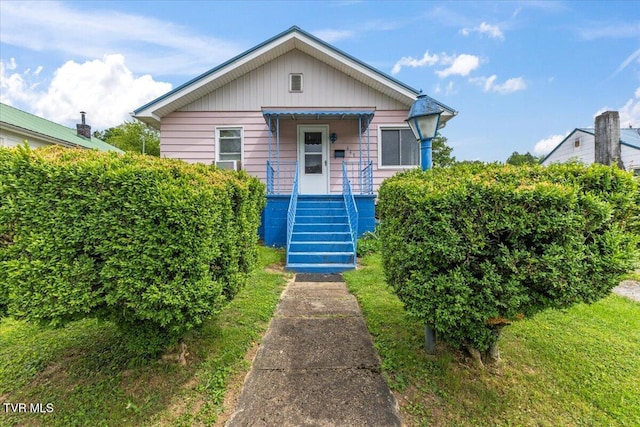 648 Maple Ave, Erwin, TN 37650 - view of bungalow-style house