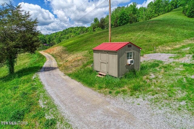 833 Duck Creek Rd, Sneedville, TN 37869 - exterior view