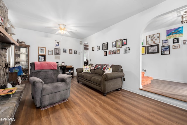 1546 Stage Rd, Mountain City, TN 37683 - photo 8