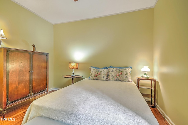 4619 Merrywood Ave, Kingsport, TN 37664 - bedroom featuring wood finished floors and crown molding