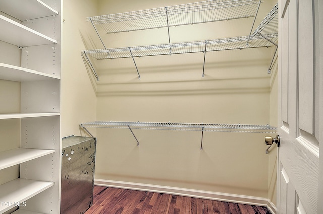 4619 Merrywood Ave, Kingsport, TN 37664 - spacious closet featuring wood finished floors