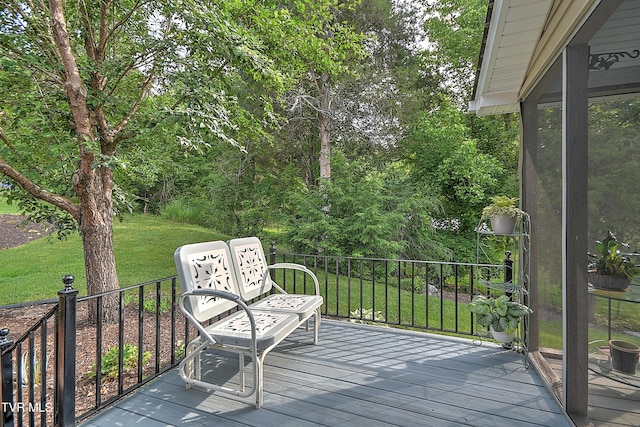 4619 Merrywood Ave, Kingsport, TN 37664 - wooden terrace with a yard