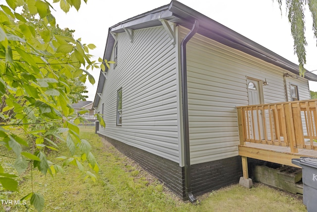 329 Clinch St, Kingsport, TN 37660 - view of property exterior with a wooden deck