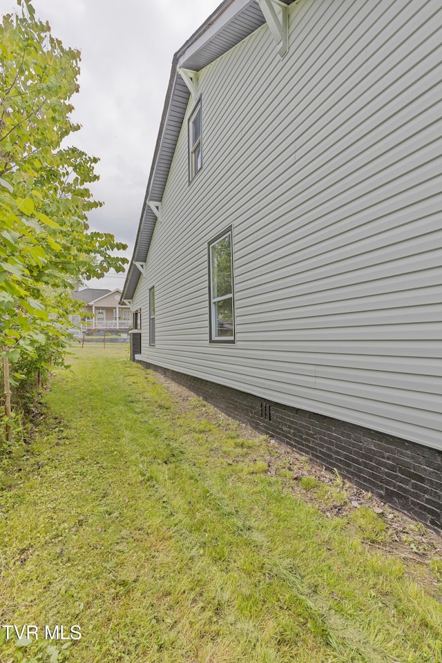 329 Clinch St, Kingsport, TN 37660 - view of property exterior with central AC