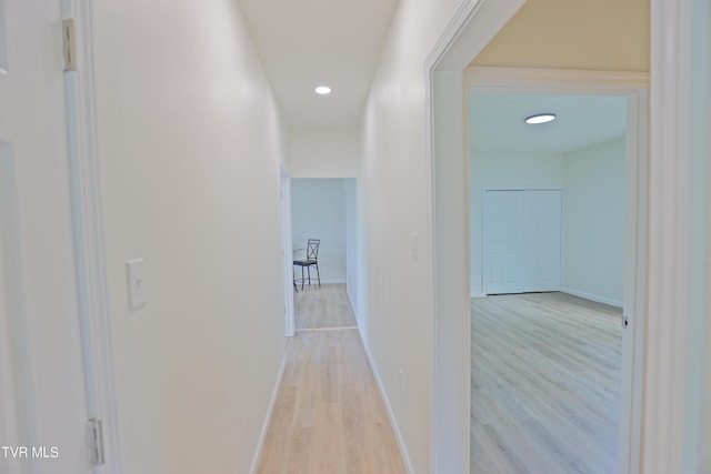 329 Clinch St, Kingsport, TN 37660 - corridor featuring light wood-style floors, baseboards, and recessed lighting