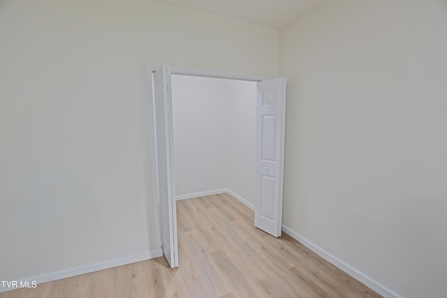 329 Clinch St, Kingsport, TN 37660 - empty room featuring light wood-type flooring and baseboards