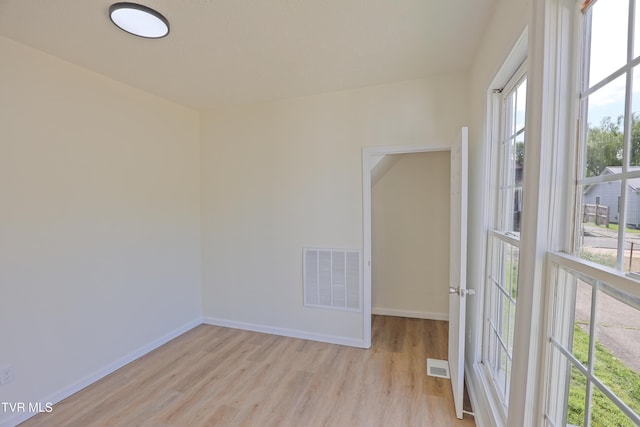 329 Clinch St, Kingsport, TN 37660 - spare room featuring wood finished floors and baseboards