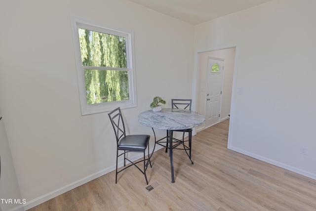 329 Clinch St, Kingsport, TN 37660 - dining space with light wood-style floors and baseboards