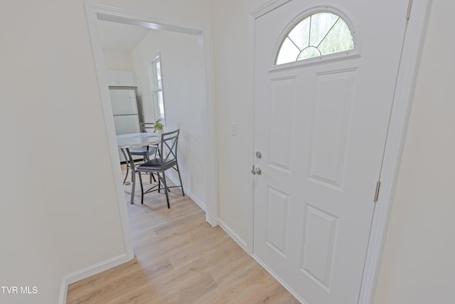 329 Clinch St, Kingsport, TN 37660 - entrance foyer with light wood-type flooring and baseboards