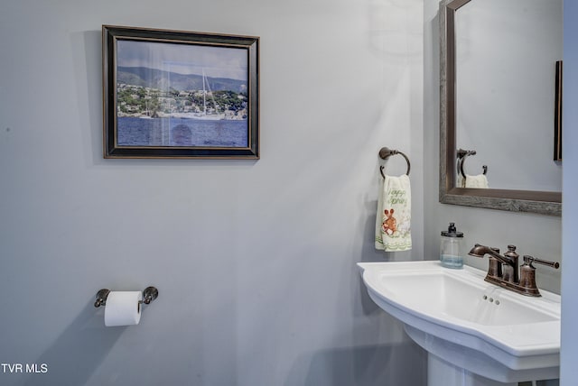1 Celebration Ct, Johnson City, TN 37601 - bathroom with a sink