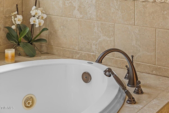114 Highland Gate Dr, Johnson City, TN 37615 - bathroom view of a tub to relax in