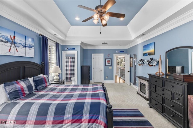 114 Highland Gate Dr, Johnson City, TN 37615 - bedroom featuring carpet flooring, a tray ceiling, ornamental molding, baseboards, and ceiling fan