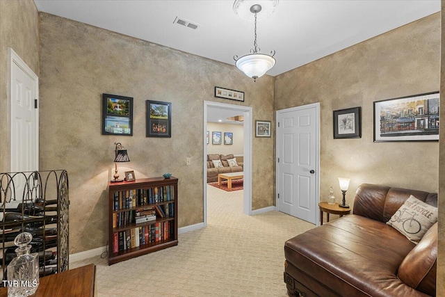 114 Highland Gate Dr, Johnson City, TN 37615 - living area with light carpet and baseboards
