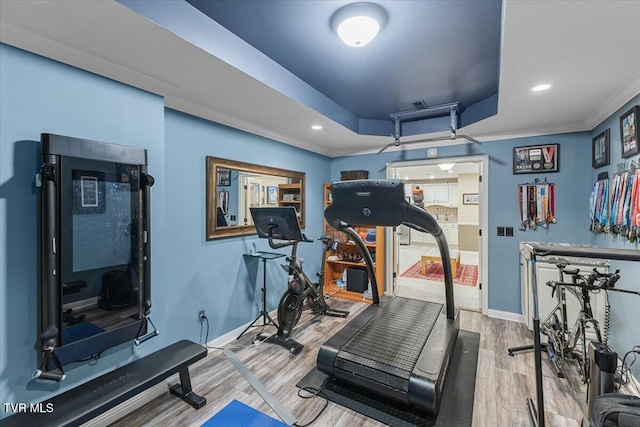 114 Highland Gate Dr, Johnson City, TN 37615 - workout area with crown molding, baseboards, wood finished floors, and recessed lighting