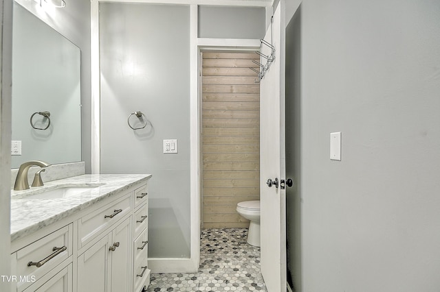 28 Kingsbridge St, Bristol, TN 37620 - full bathroom featuring vanity, toilet, tile patterned floors, and baseboards