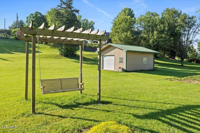 124 Highland Hills Dr, Gray, TN 37615 - view of grassy yard with an outdoor structure and a detached garage