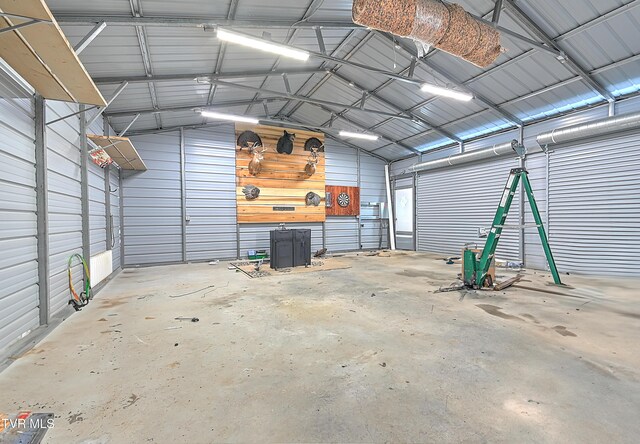 1401 Burgie St, Elizabethton, TN 37643 - garage featuring metal wall