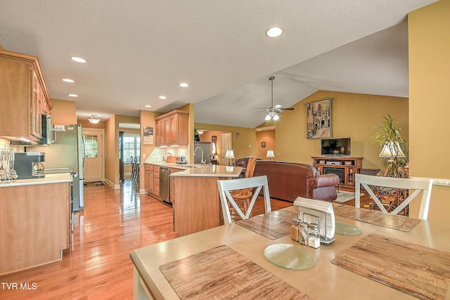 105 Morse Dr, Bristol, TN 37620 - dining area with a ceiling fan, recessed lighting, light wood finished floors, a textured ceiling, and lofted ceiling