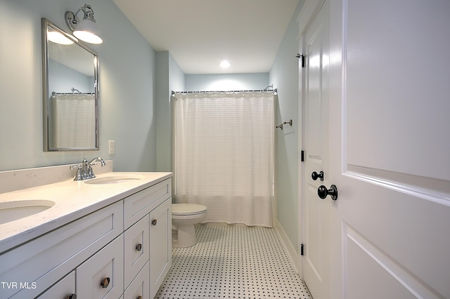 203 Riverwatch Cir, Kingsport, TN 37660 - bathroom with double vanity, toilet, tile patterned floors, and shower / bath combo