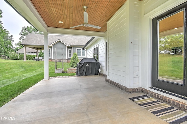 203 Riverwatch Cir, Kingsport, TN 37660 - view of patio featuring ceiling fan