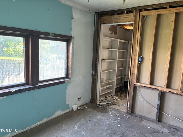 540 Madison St, Bristol, VA 24201 - photo 9