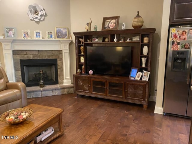 405 Coldwater Dr Unit 405, Johnson City, TN 37601 - living area featuring dark wood-style floors and a fireplace