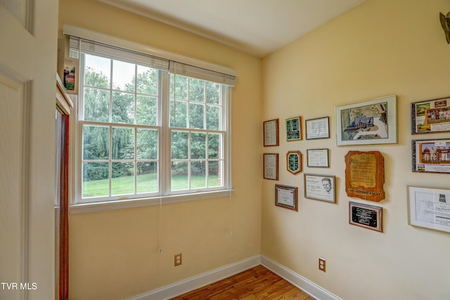 5621 John Gaines Blvd, Kingsport, TN 37664 - unfurnished room with plenty of natural light, baseboards, and wood finished floors