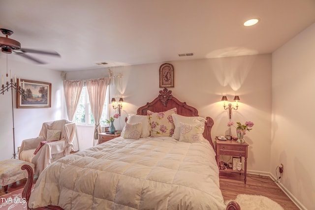 5621 John Gaines Blvd, Kingsport, TN 37664 - bedroom with wood finished floors, baseboards, recessed lighting, and a ceiling fan
