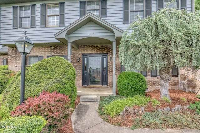 3510 Bondwood Cir, Johnson City, TN 37604 - entrance to property featuring brick siding