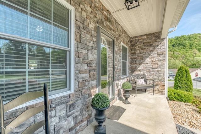 171 Brighton Pl, Bristol, TN 37620 - view of covered porch