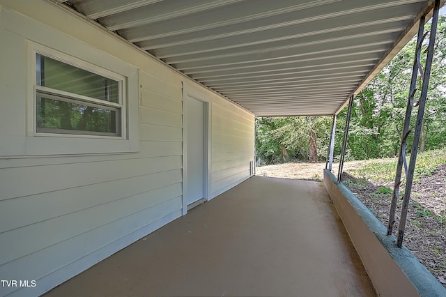2221 Elizabethton Hwy, Johnson City, TN 37601 - view of patio with a carport