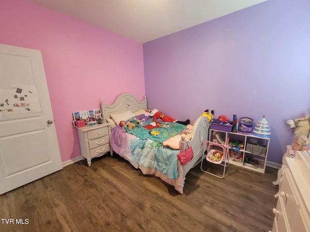 1202 Raccoon Ln, Piney Flats, TN 37686 - bedroom with wood finished floors and baseboards