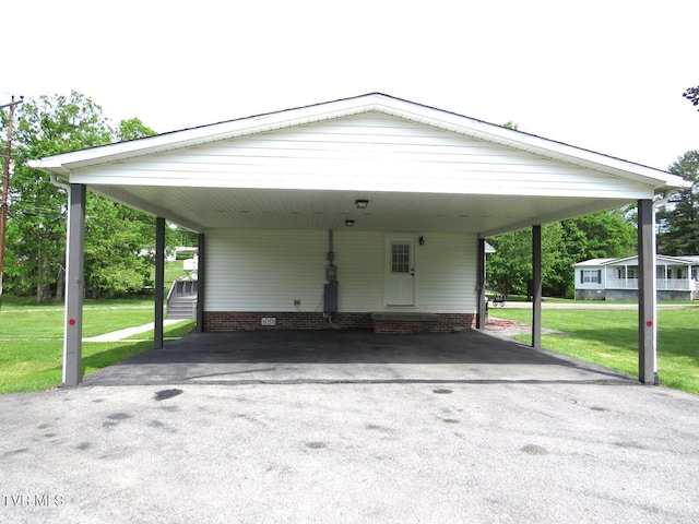 8929 Gateway Dr, Wise, VA 24293 - view of parking / parking lot featuring driveway
