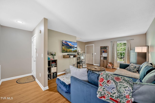 38 Lake Village Ct Unit 38, Johnson City, TN 37601 - living area featuring baseboards and wood finished floors