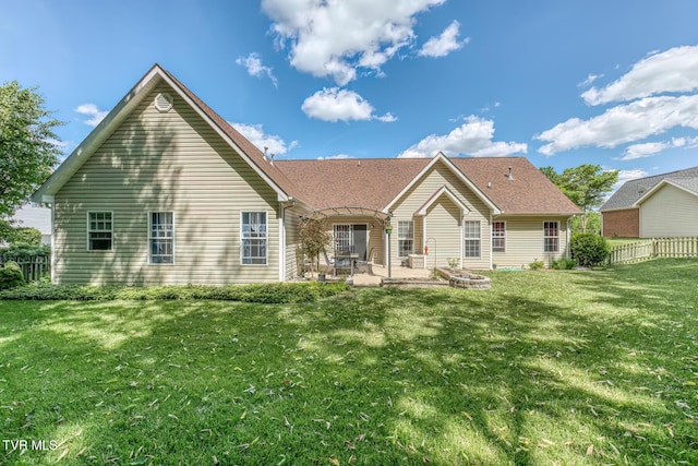 620 Glen Oaks Pl, Johnson City, TN 37615 - rear view of property with a patio and roof with shingles