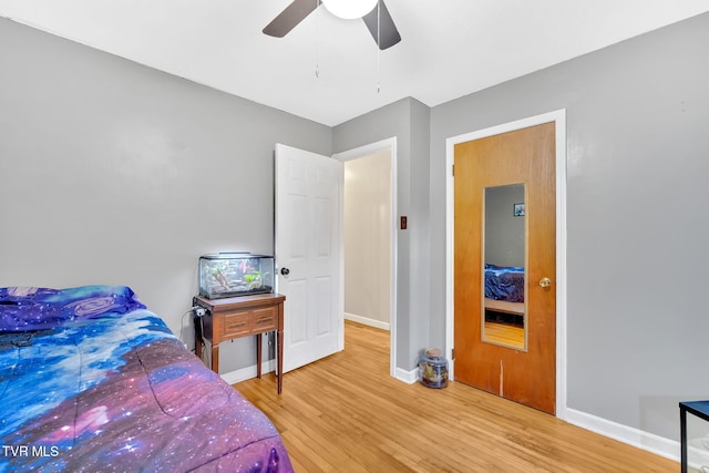 324 Reservoir St, Bristol, VA 24201 - bedroom featuring light wood-type flooring, baseboards, and ceiling fan