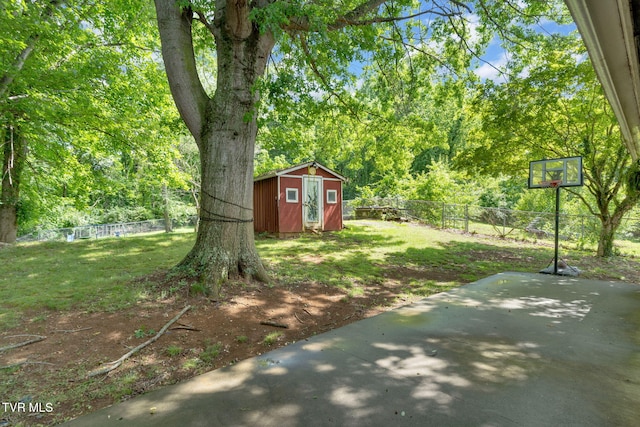 324 Reservoir St, Bristol, VA 24201 - view of yard featuring a patio area