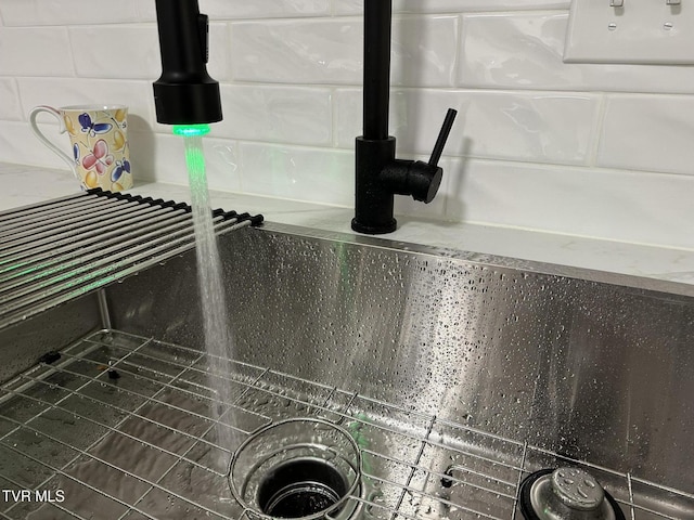516 Fleetwood Ct Unit F, Kingsport, TN 37660 - kitchen view of a sink