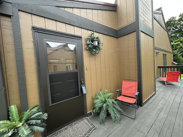 516 Fleetwood Ct Unit F, Kingsport, TN 37660 - view of exterior entry with a wooden deck