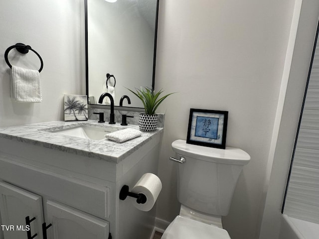 516 Fleetwood Ct Unit F, Kingsport, TN 37660 - bathroom featuring vanity and toilet