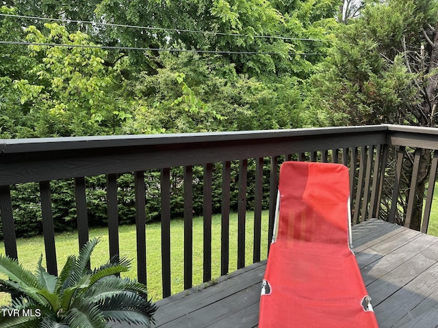 516 Fleetwood Ct Unit F, Kingsport, TN 37660 - deck with a lawn