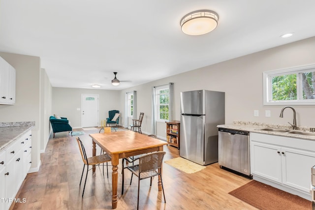 515 Aesque St Ext, Kingsport, TN 37665 - dining area featuring a ceiling fan, light wood-style floors, baseboards, and recessed lighting